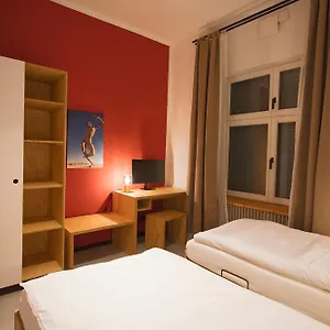 Schillinger-berlin - Dance, Sleep, Repeat! Berlijn